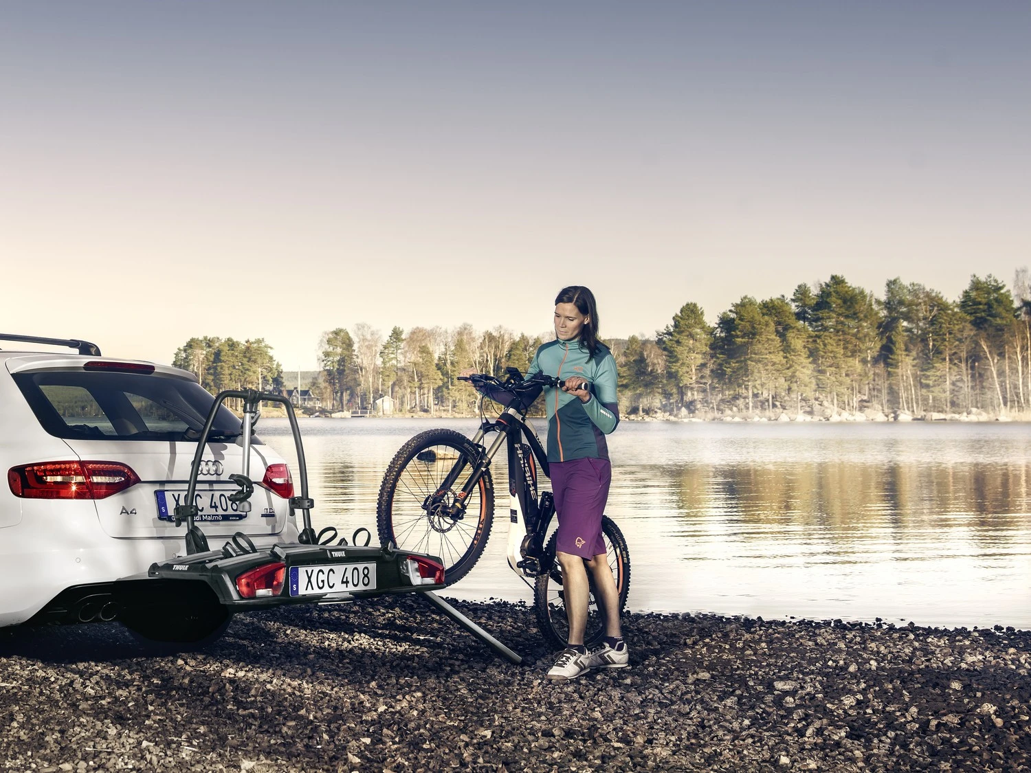 Thule VeloSpace XT 3 Package Inc Transport Wheel & Loading Ramp (PD2) 3 Thule VeloSpace XT 3 Package Inc Transport Wheel & Loading Ramp (PD2) - Image 3