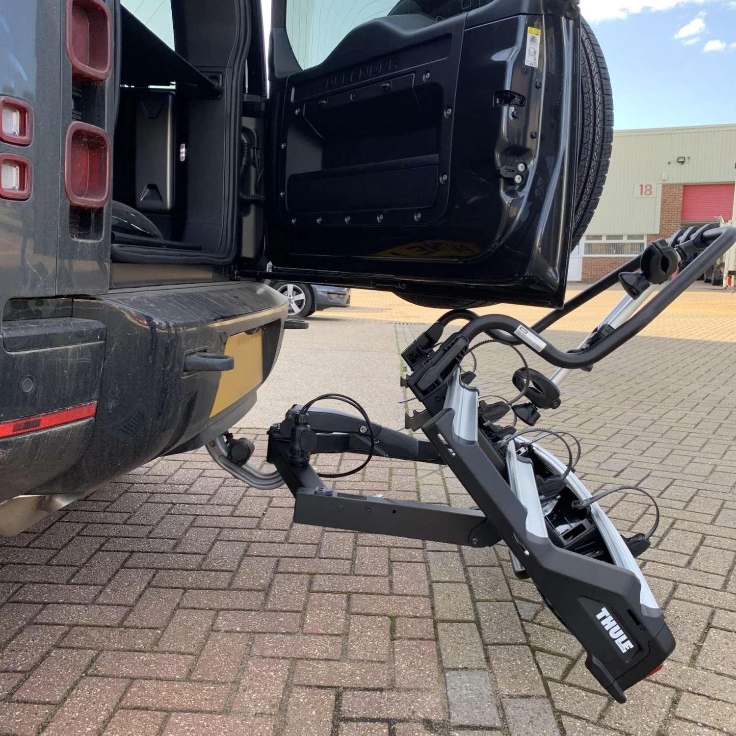 Thule VeloSpace XT 3-Bike Spare Wheel Adapter 9394 4 Thule VeloSpace XT 3-Bike Spare Wheel Adapter 9394 - Image 4