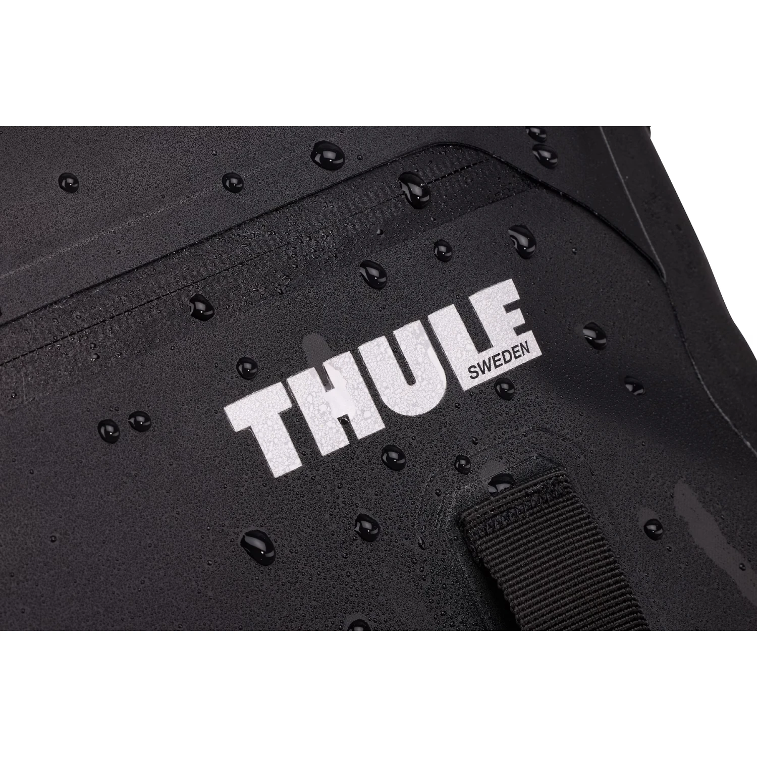 Thule Shield Pannier 22L - Black 3204916 6 Thule Shield Pannier 22L - Black 3204916 - Image 6