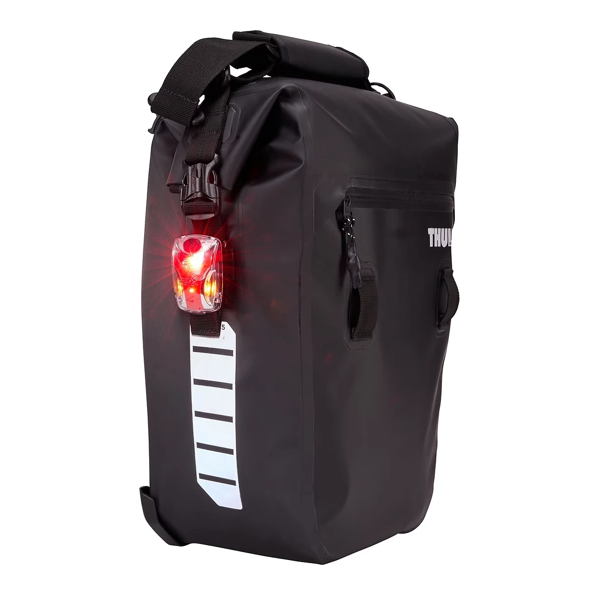 Thule Shield Pannier 22L - Black 3204916 3 Thule Shield Pannier 22L - Black 3204916 - Image 3